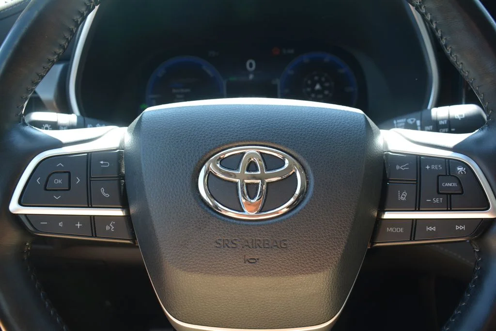 2023 Toyota Highlander Limited - Photo 13