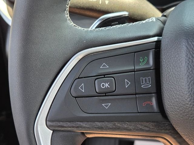 Used 2025 Gray Jeep Limited image 25