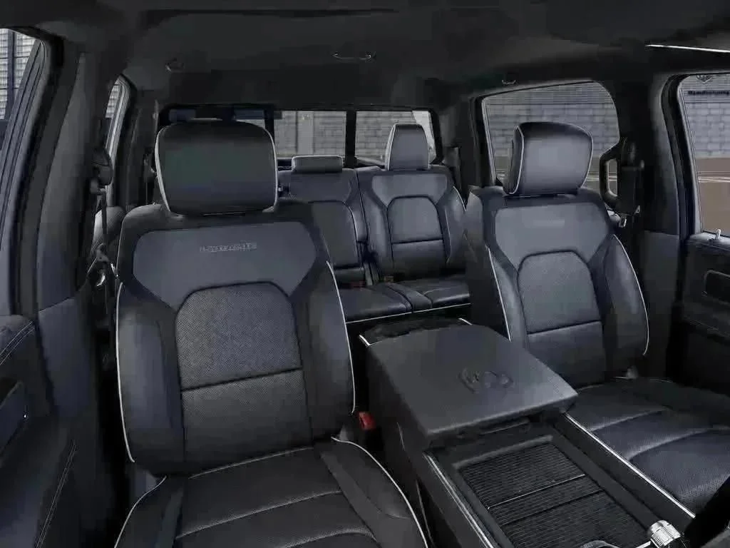 New 2026 Diamond Black Crystal Pearl-Coat Exterior Paint RAM Laramie Night Edition image 8