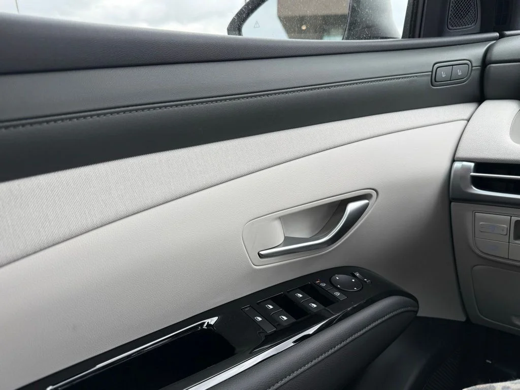 Used 2025 Silver Hyundai Limited image 11