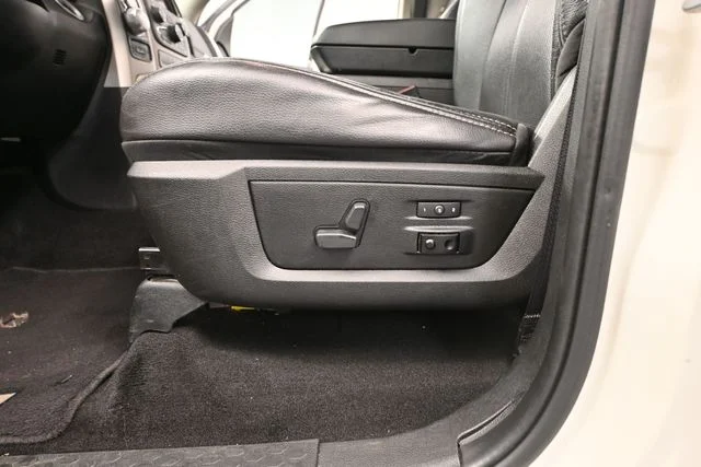 Used 2018 White Ram Laramie image 21