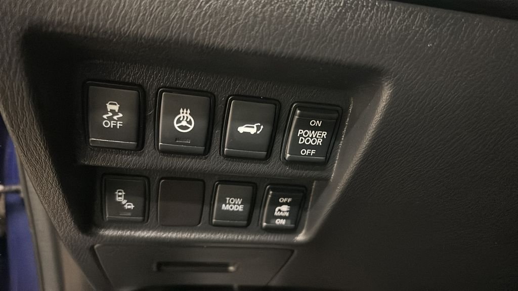 Used 2017 Blue Nissan SL image 20