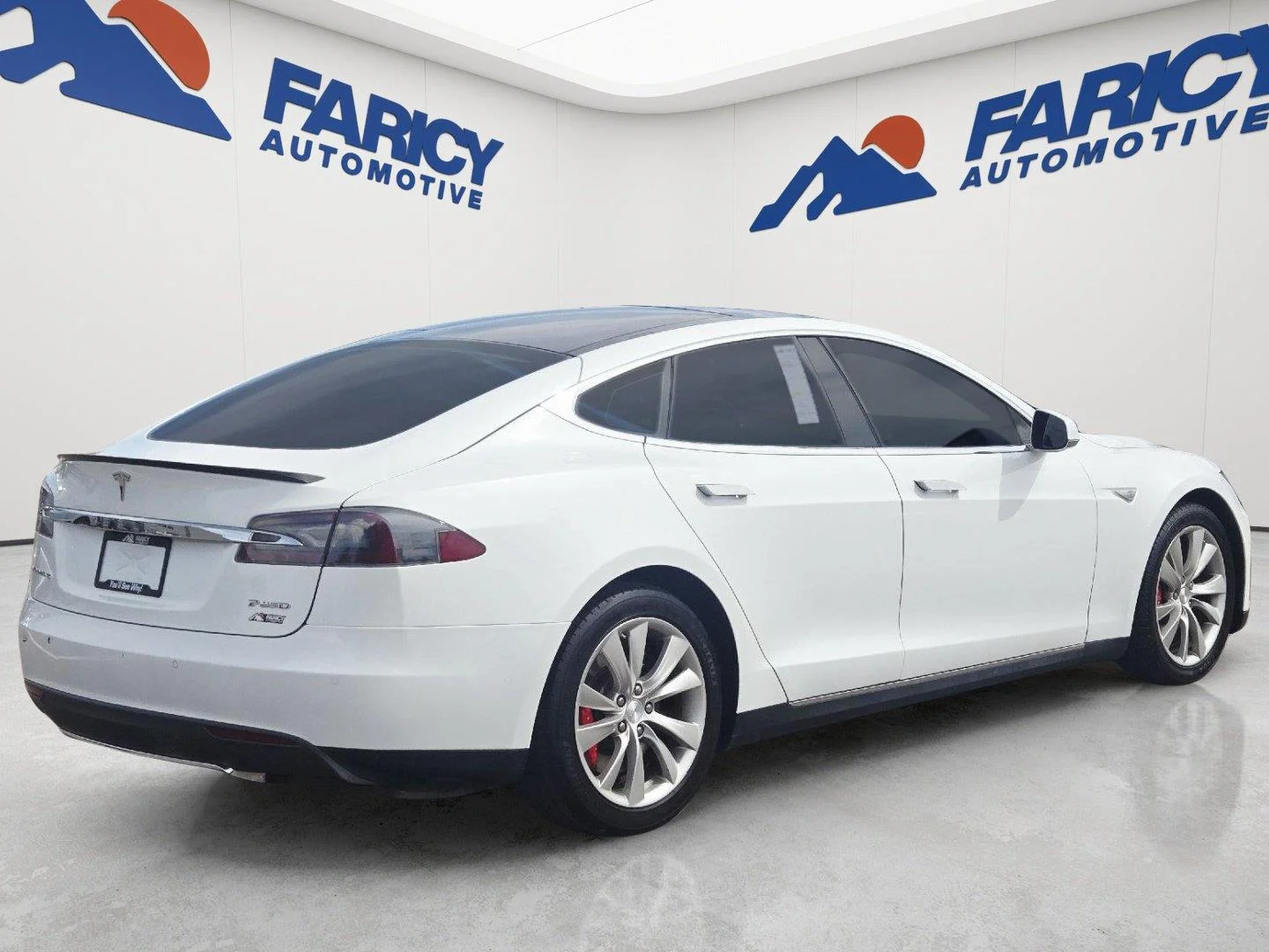 Used 2015 White Tesla P85D image 5