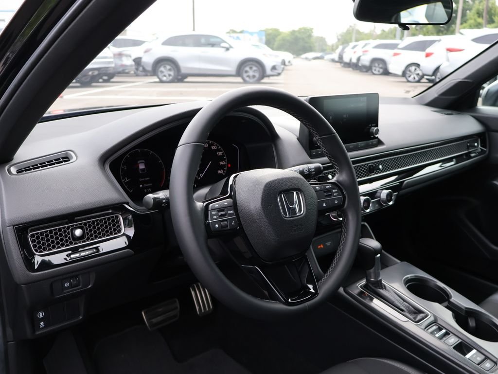 Used 2024  Honda Sport image 16