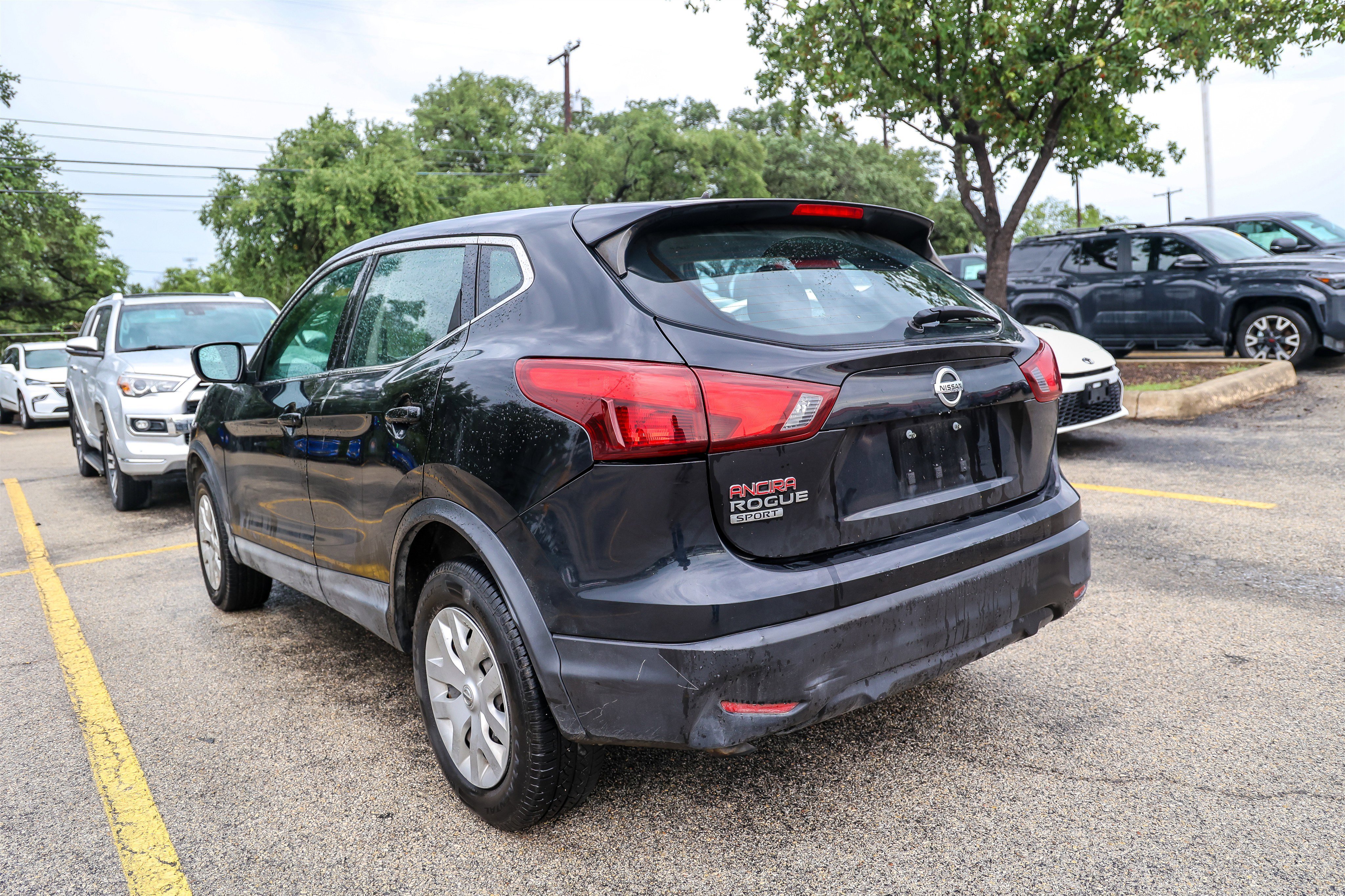 Used 2019 Magnetic Black Pearl Nissan S image 10