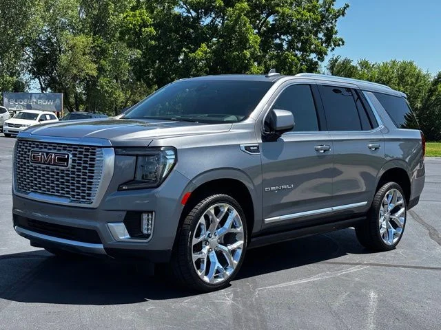 Used 2022 Gray GMC Denali image 3