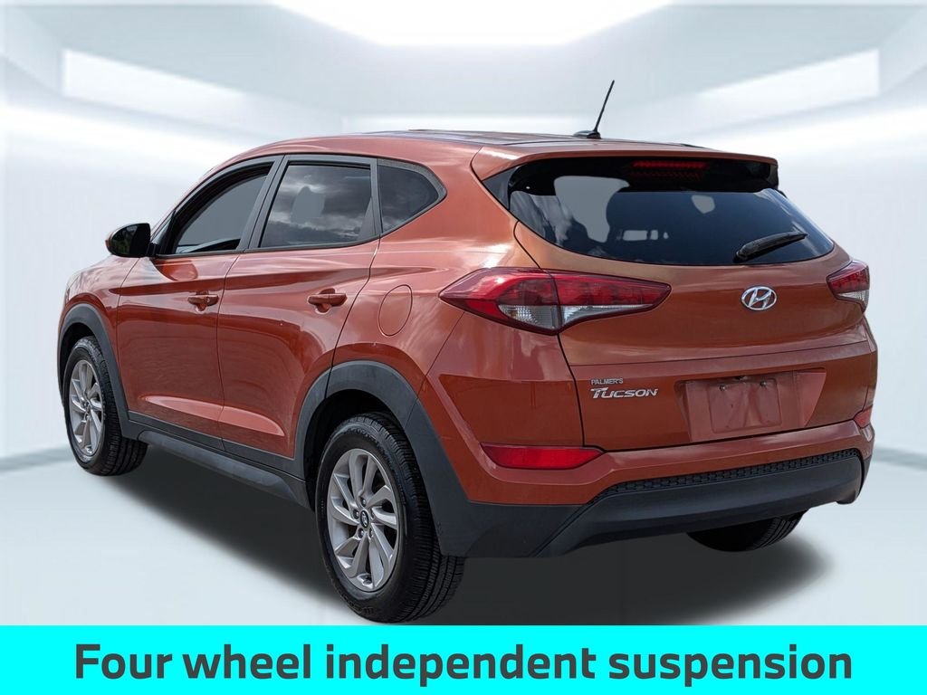 Used 2016 Orange Hyundai SE image 4