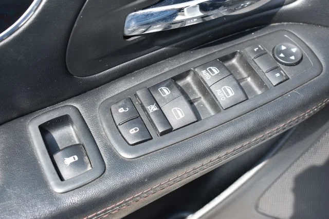 Used 2019 White Dodge SE image 10