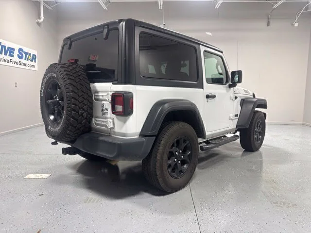 Used 2022 White Jeep Willys image 7