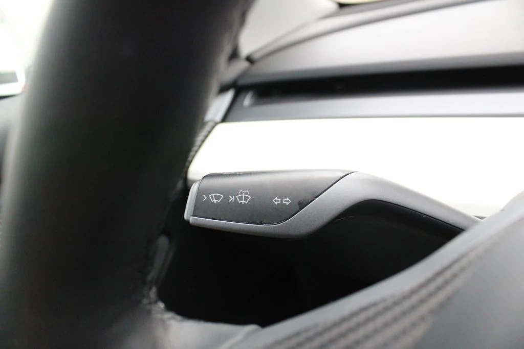 Used 2021 White Tesla Long Range image 10