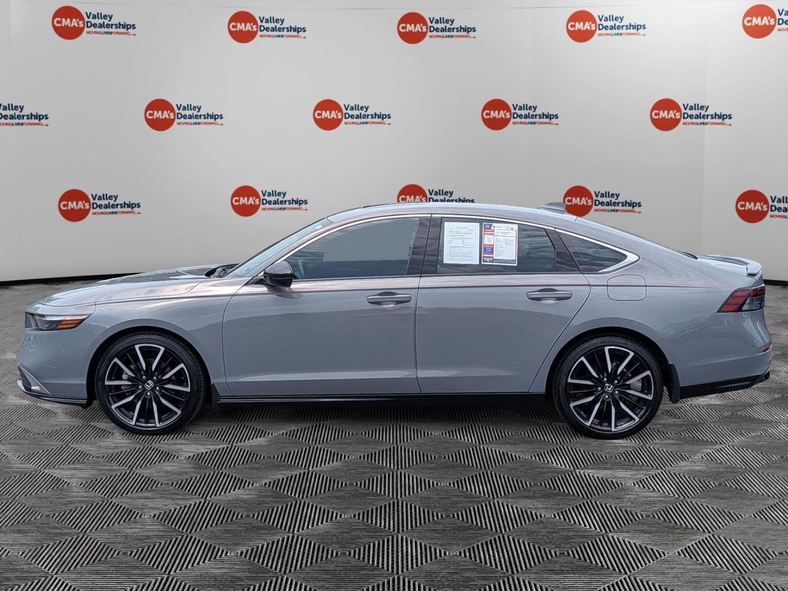 Used 2024 Urban Gray Pearl Honda Touring image 24