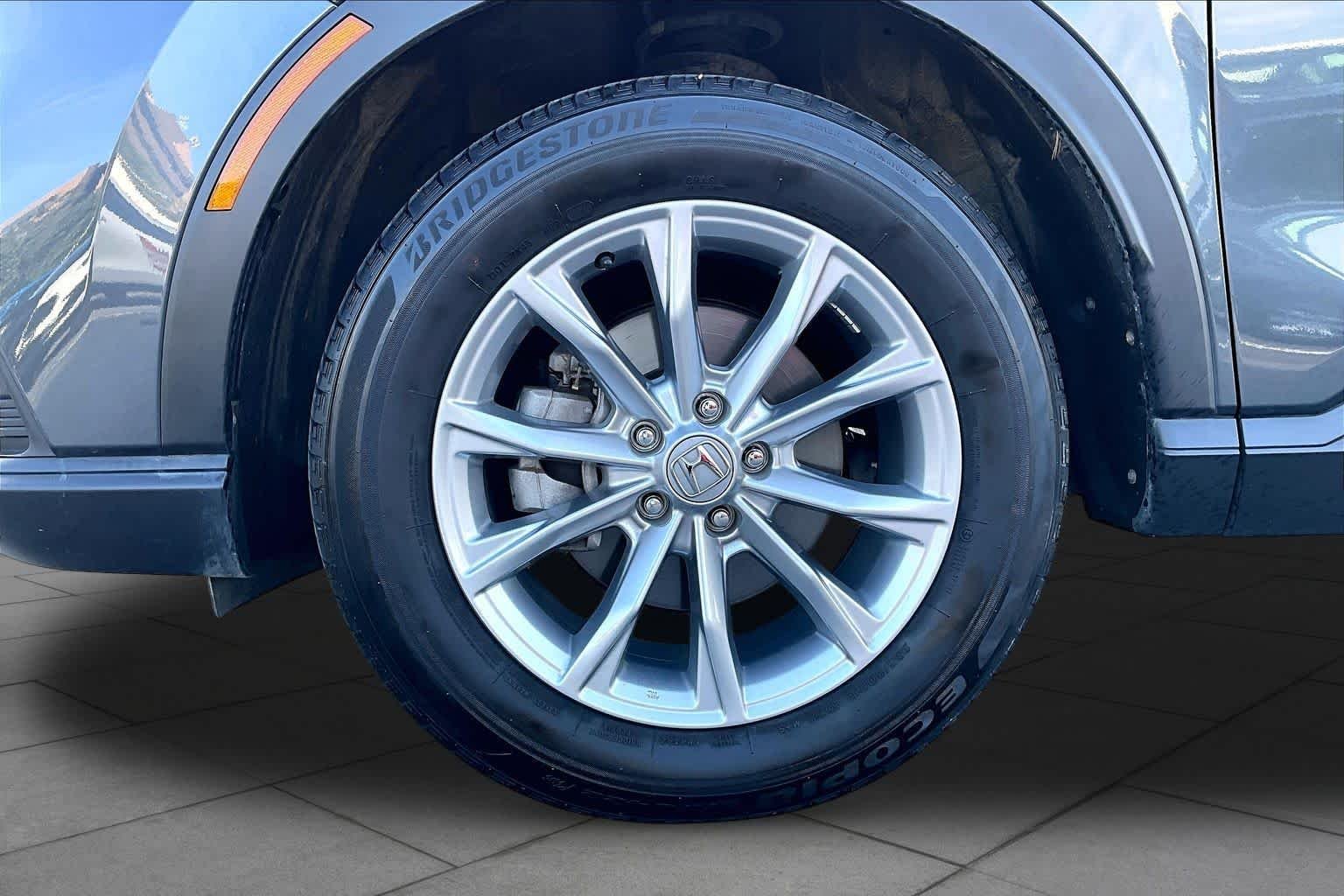 Used 2025 Meteorite Gray Metallic Honda EX-L image 10
