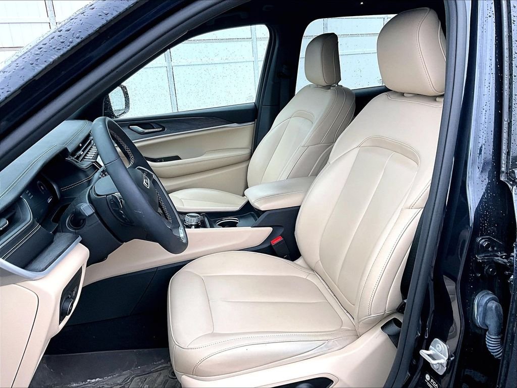 Used 2024 Black Jeep Limited image 10
