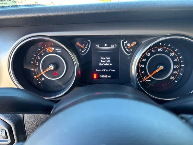 Used 2019 Gray Jeep Sport S image 12