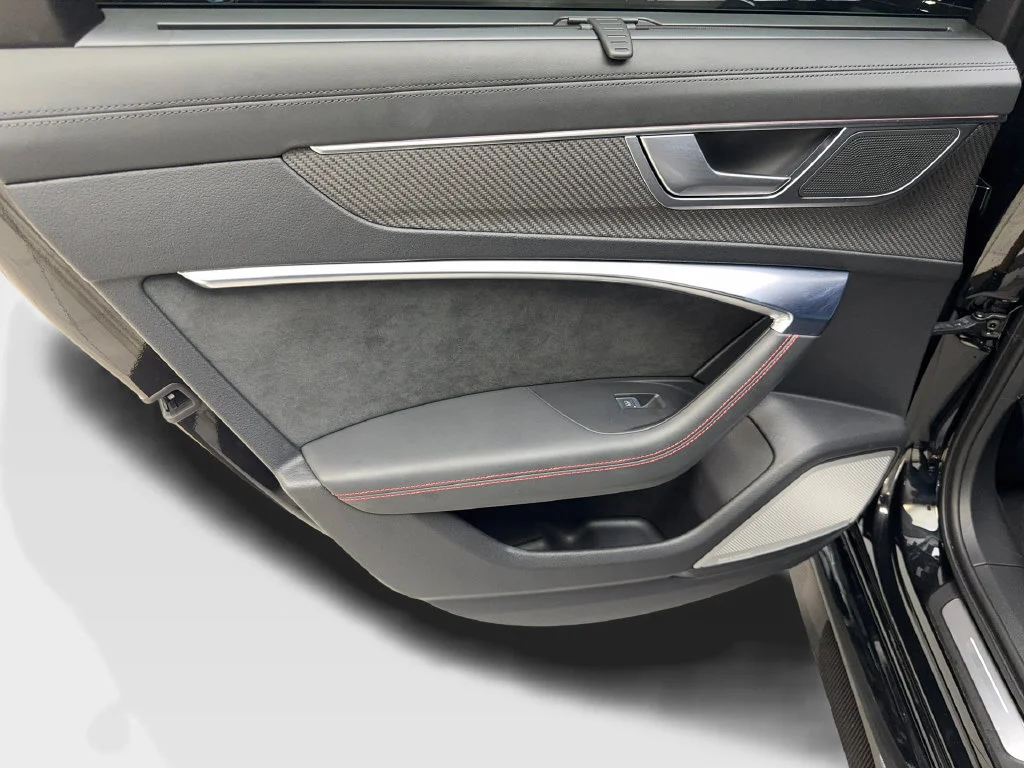 Used 2022  Audi 4.2 image 36