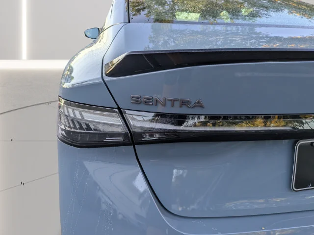 New 2027 Atlantic Gray Metallic / Super Black Two-tone Nissan SR image 8