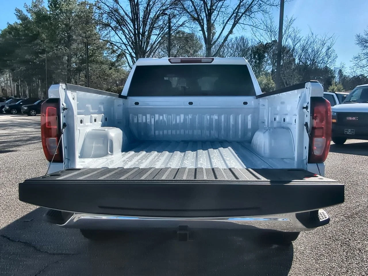 New 2026 Summit White GMC Pro image 24