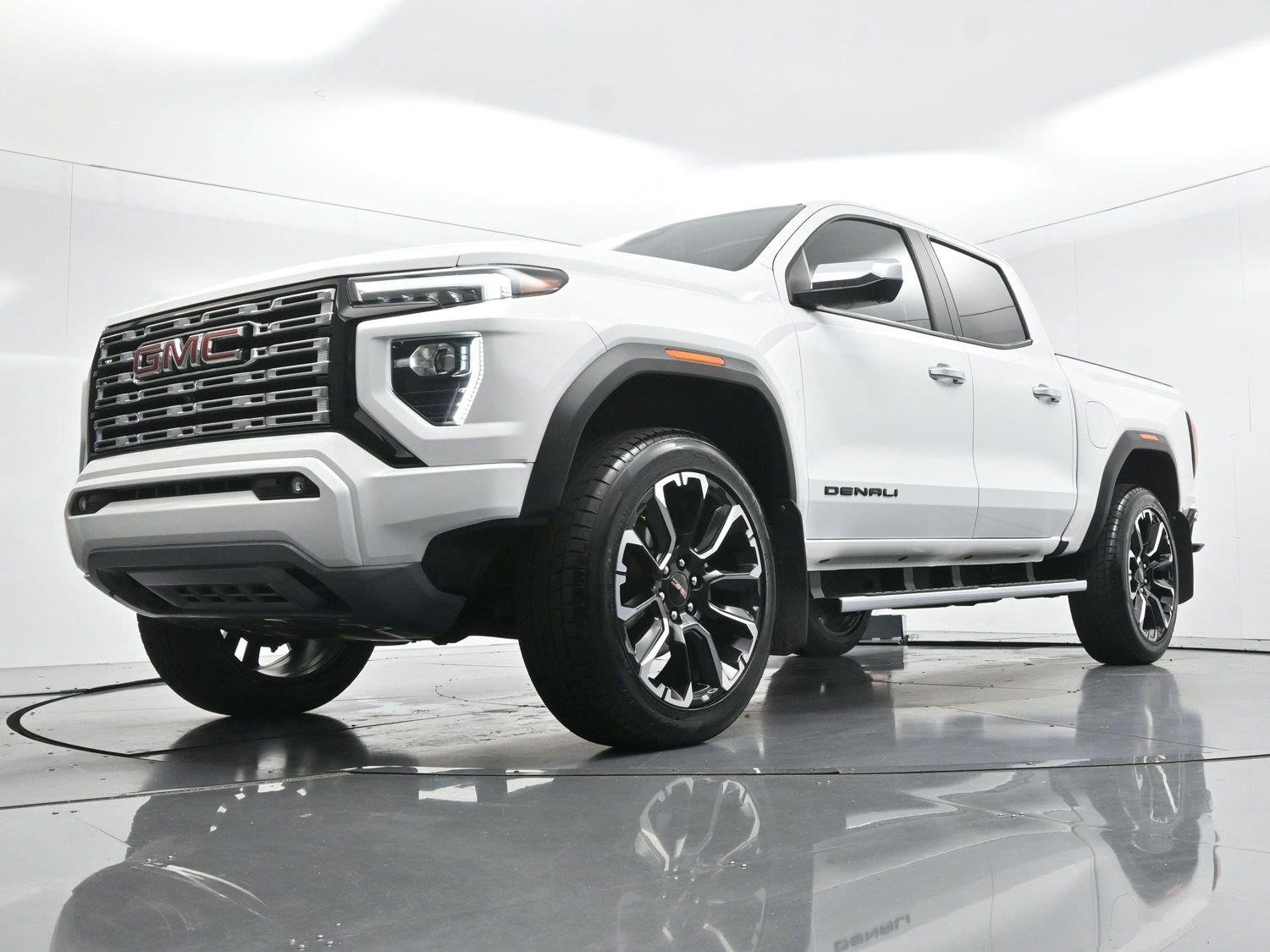 Used 2024 Summit White GMC Denali image 47