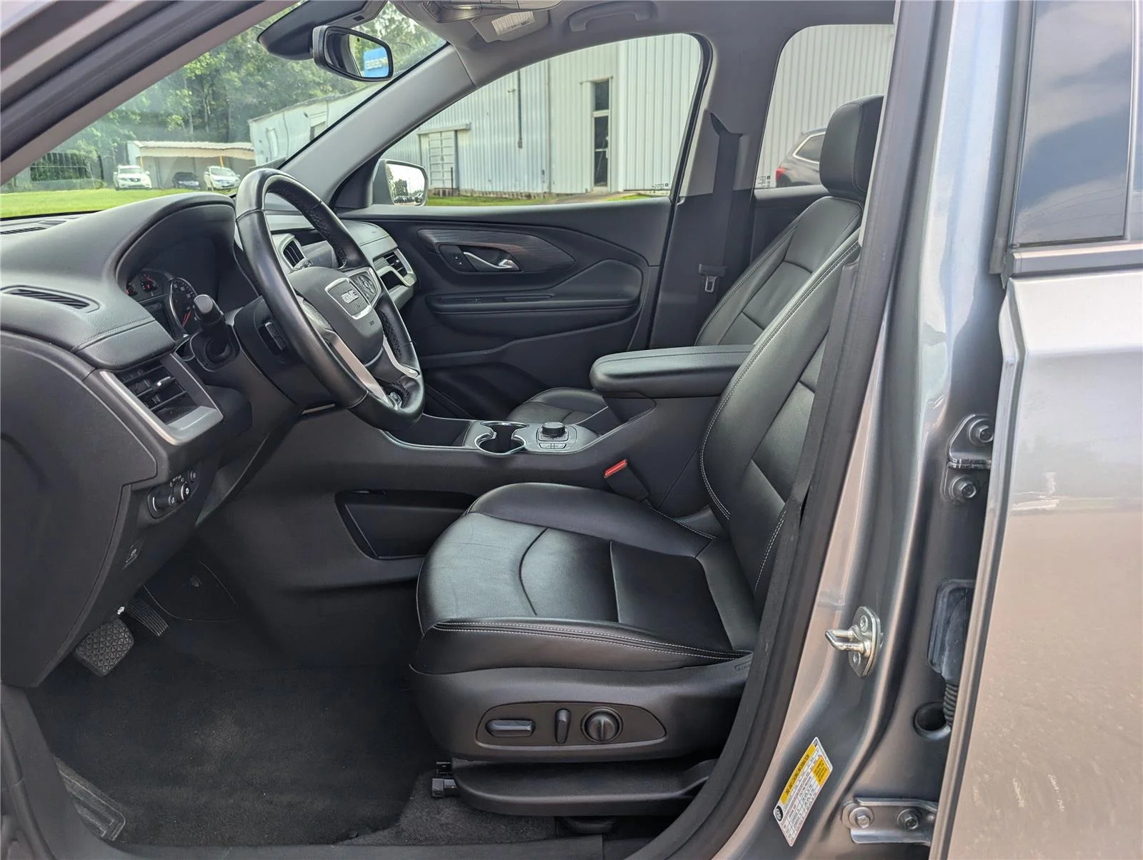 Used 2024 Sterling Metallic GMC SLT image 12