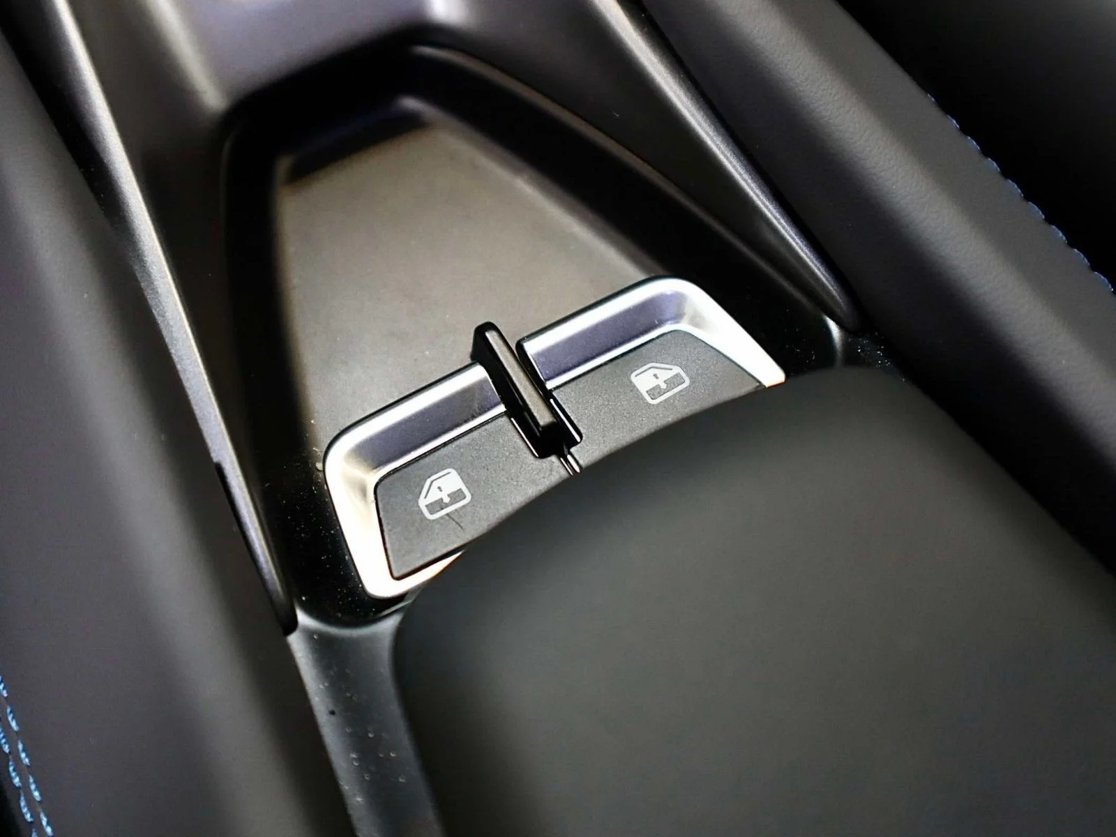 Certified Used 2022 Blu Corsa Ferrari  image 31