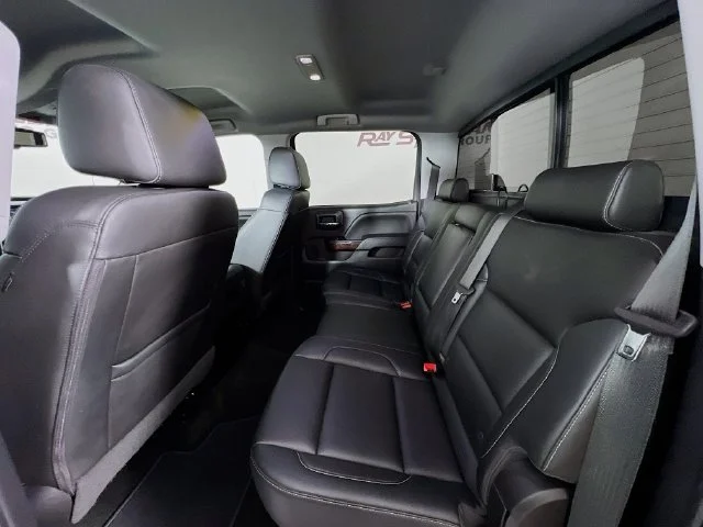Used 2018 White GMC SLT image 23