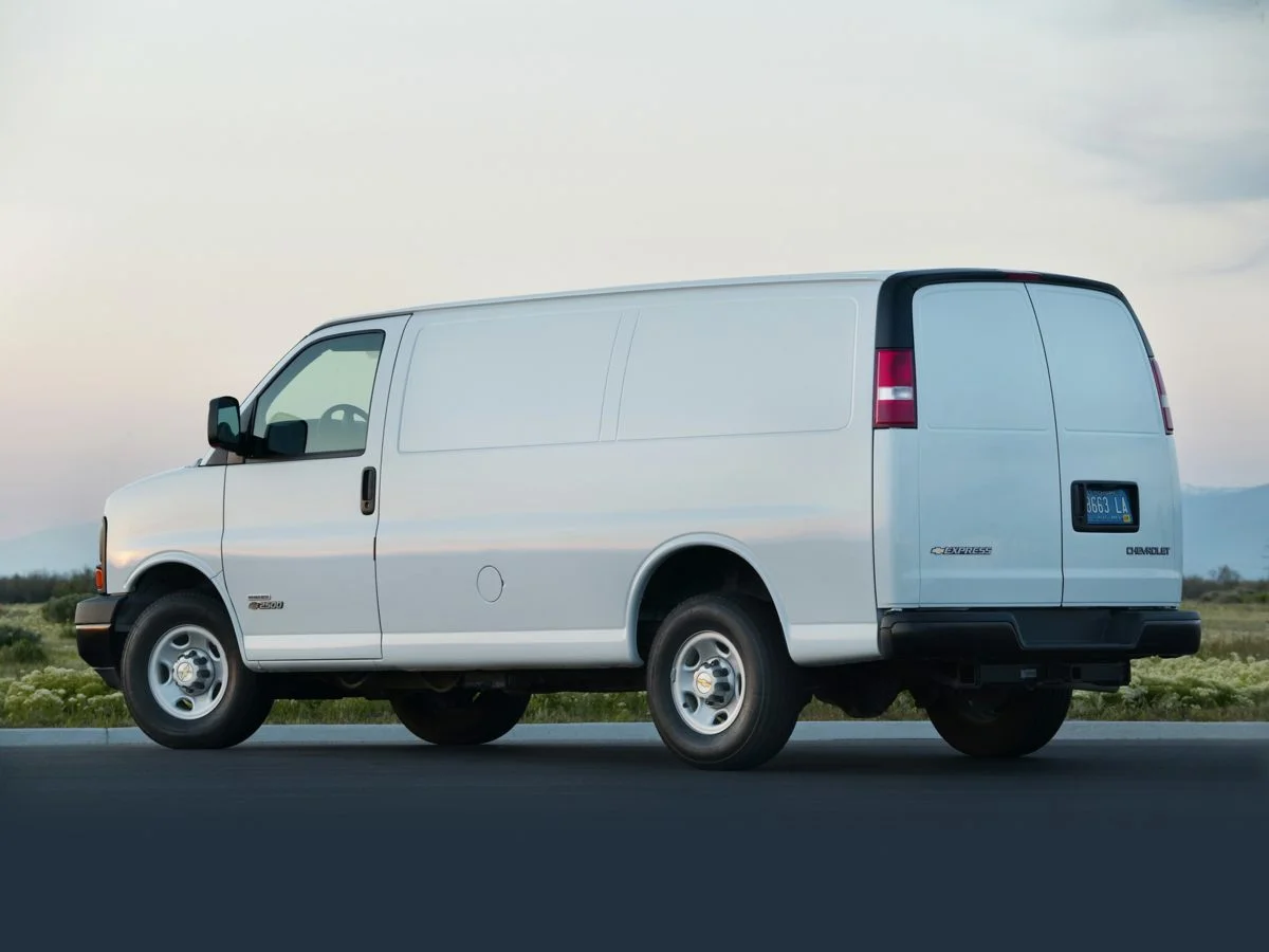 2015 Chevrolet Express 2500 Work Van HD's photo