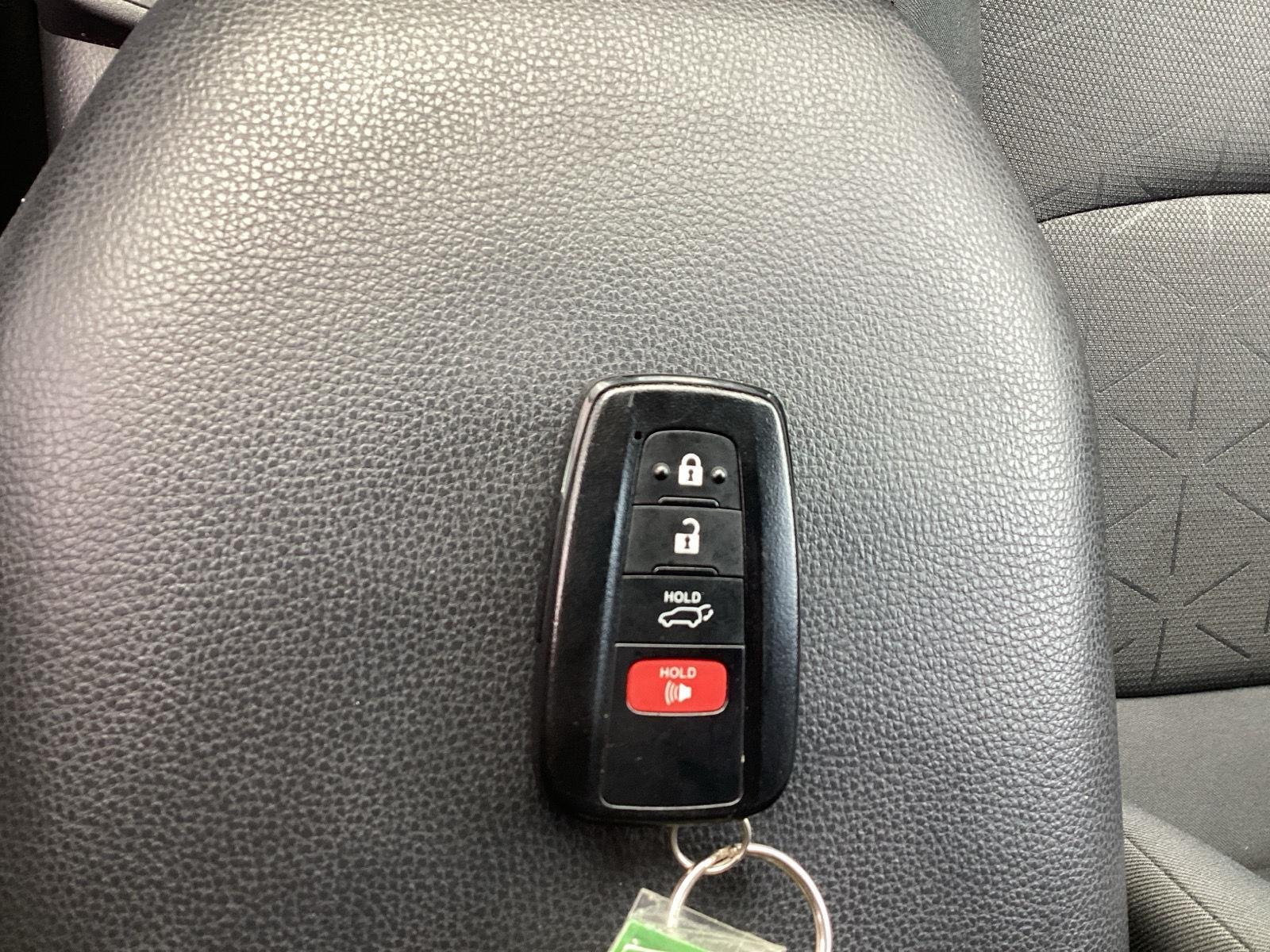 Used 2021 Ruby Flare Pearl Toyota XLE image 29