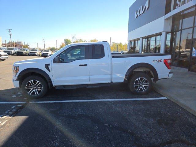 Used 2023 White Ford XL image 6