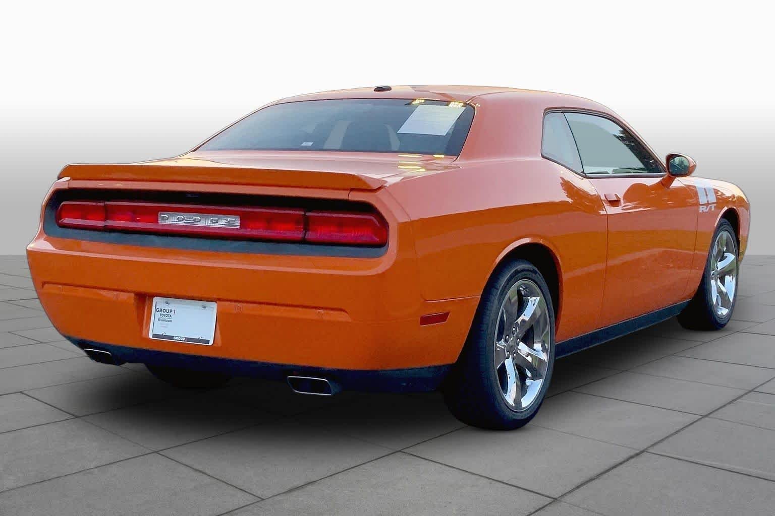 Used 2014 Header Orange Clearcoat Dodge R/T Plus image 12