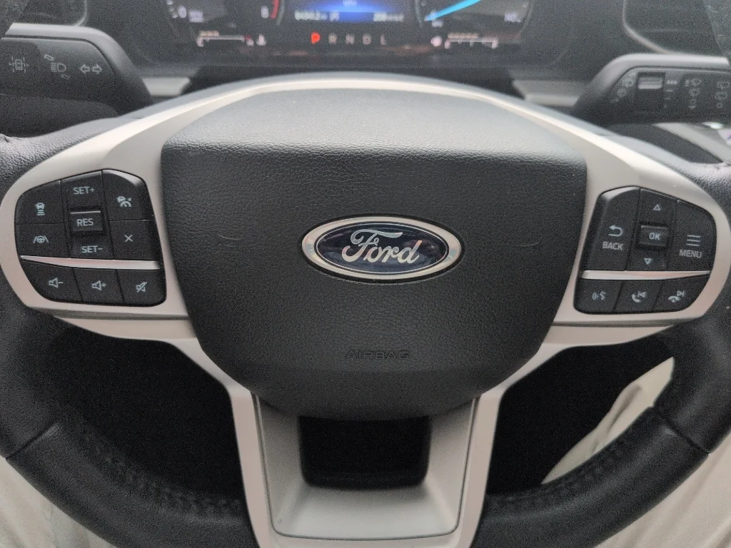 Used 2023 Agate Black Ford XLT image 15