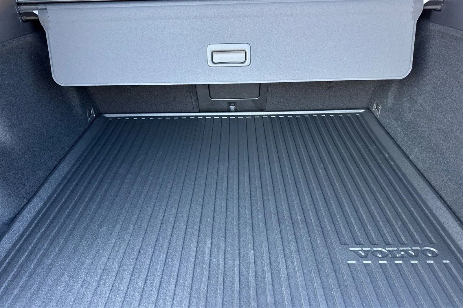 2026 Volvo XC60 Plus - Photo 16