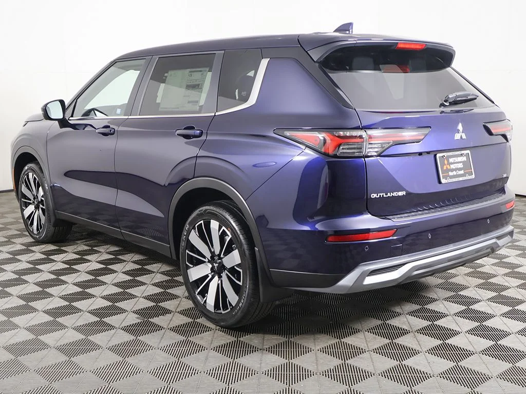 New 2026 Blue Mitsubishi SE image 11