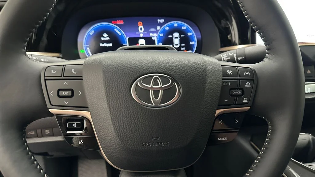 2026 Toyota Crown Limited - Photo 14