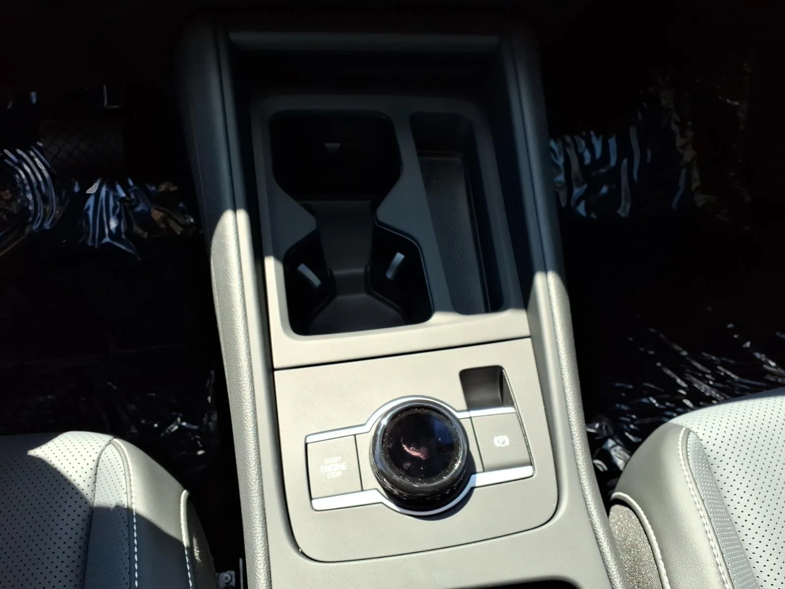 New 2026 Deep Black Pearl Volkswagen 2.0T SE 4MOTION image 8