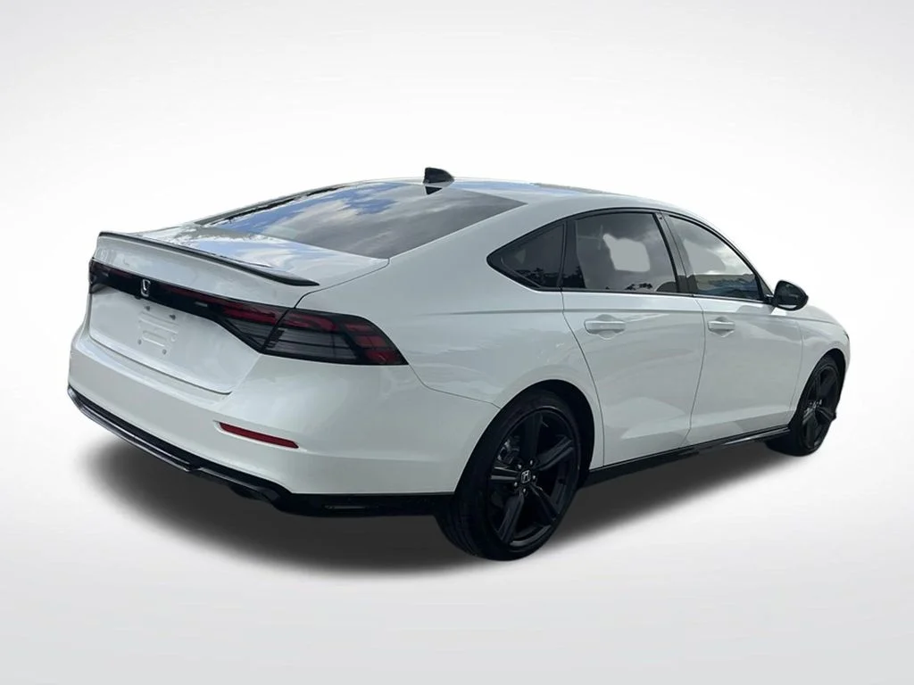 Used 2025  Honda Sport-L image 11