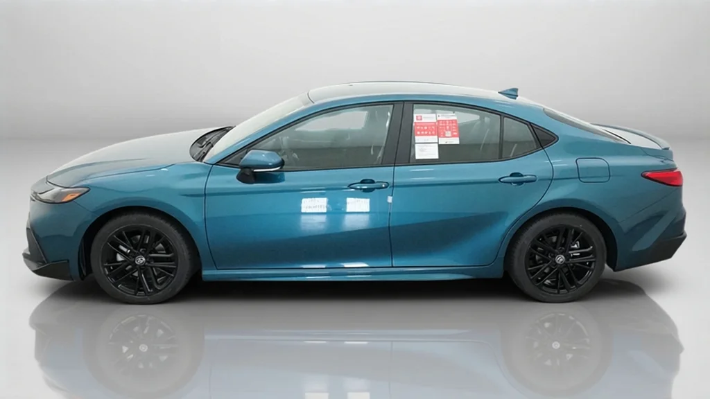 New 2026 Ocean Gem Toyota SE image 2
