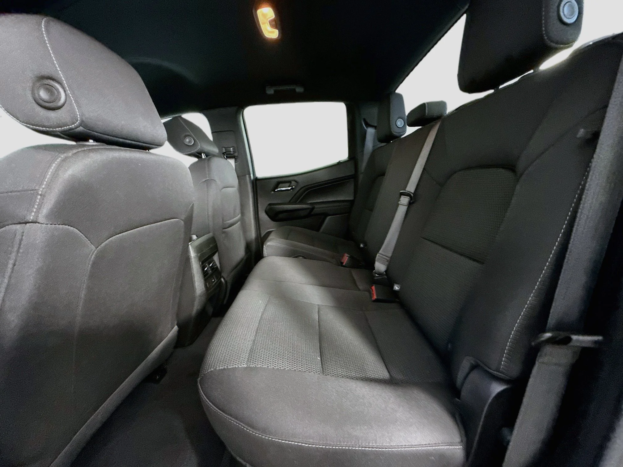 Used 2024 Summit White GMC Elevation image 26