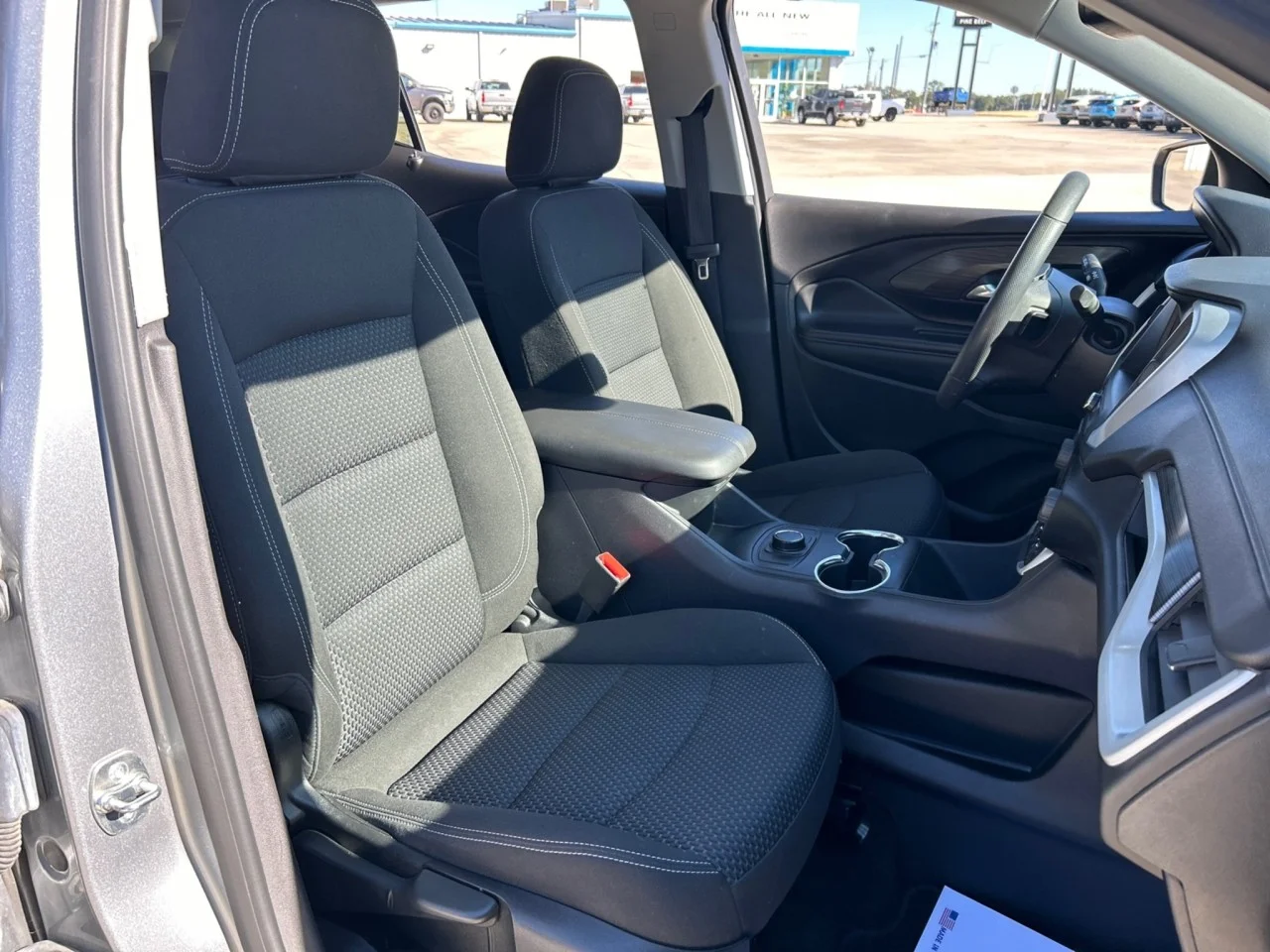 Used 2024 Sterling Metallic GMC SLE image 22