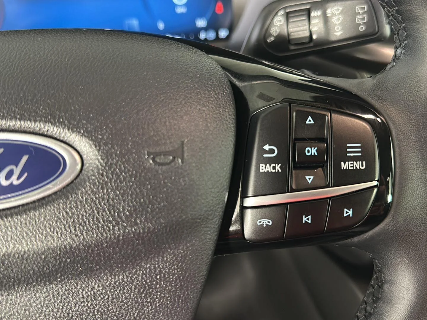 Used 2023 Agate Black Metallic Ford Active image 23