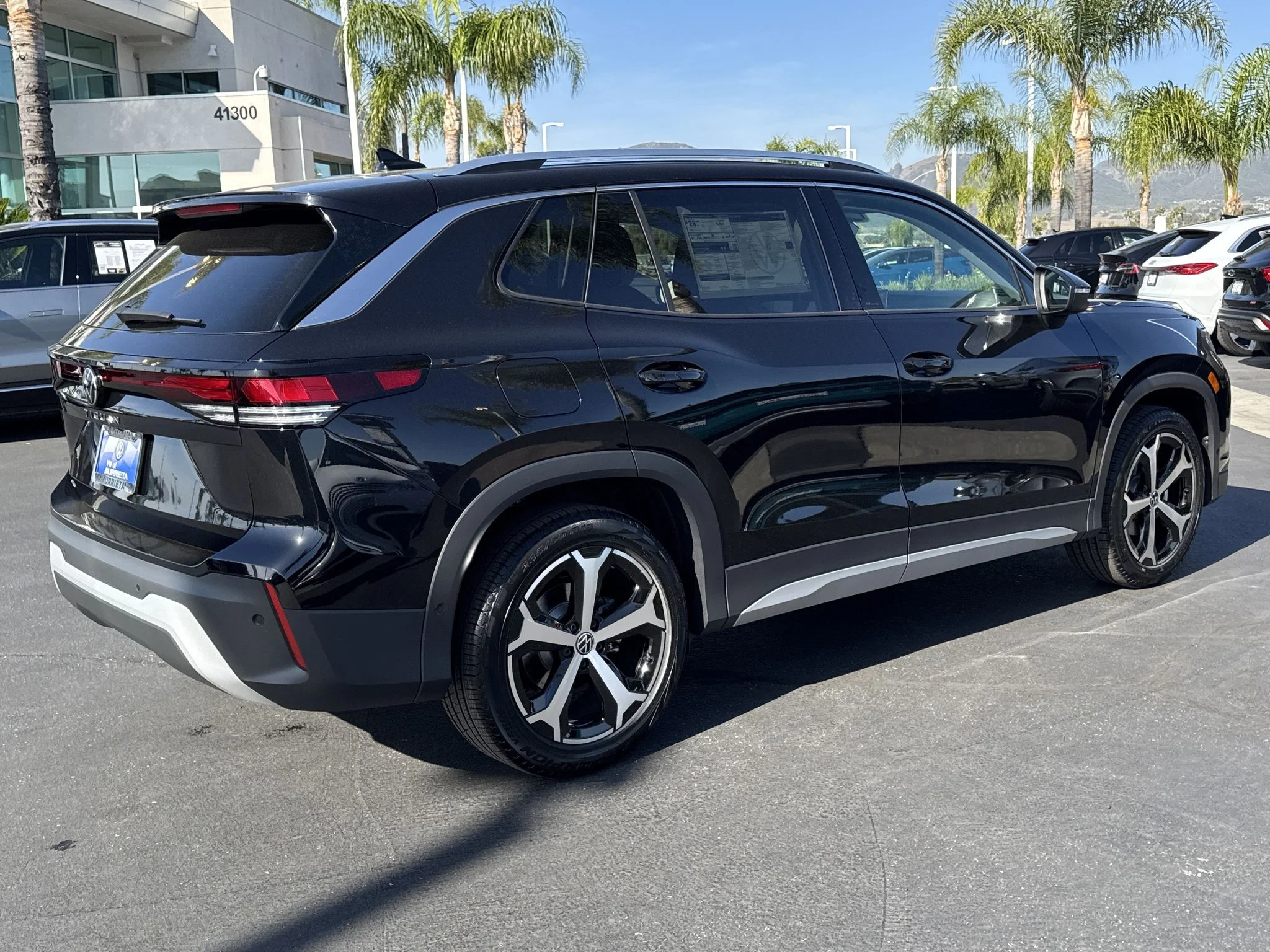 New 2026 Deep Black Pearl Volkswagen SE image 7