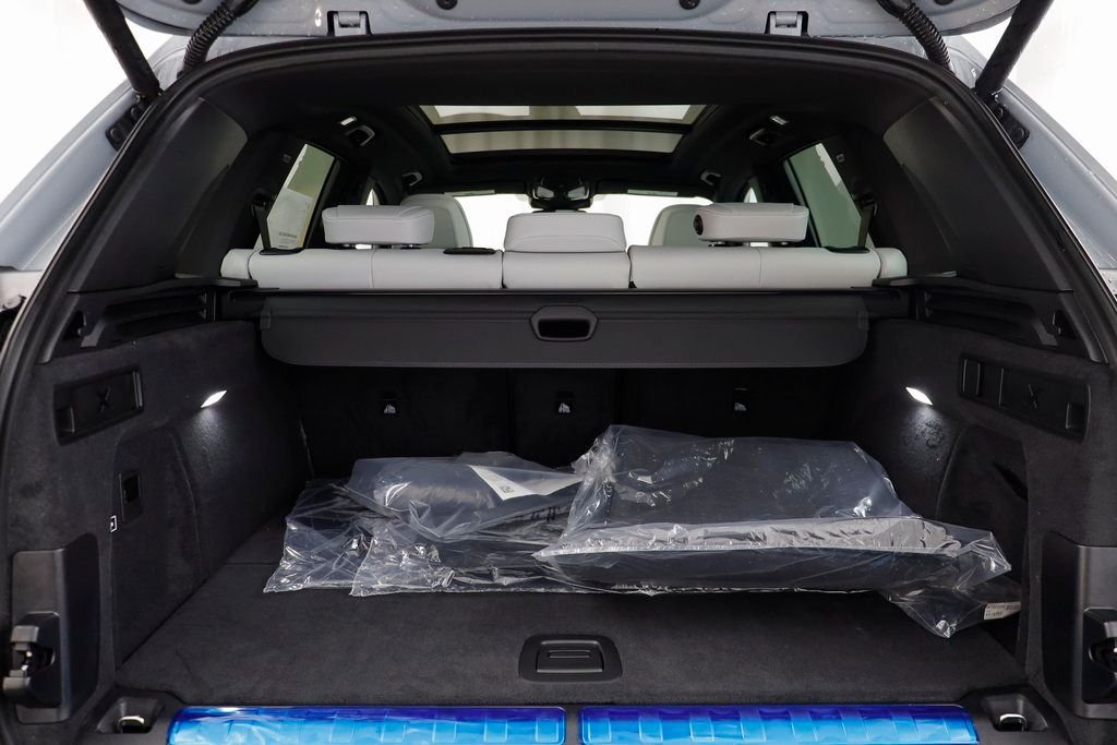 New 2026 Brooklyn Grey Metallic BMW xDrive50e image 19