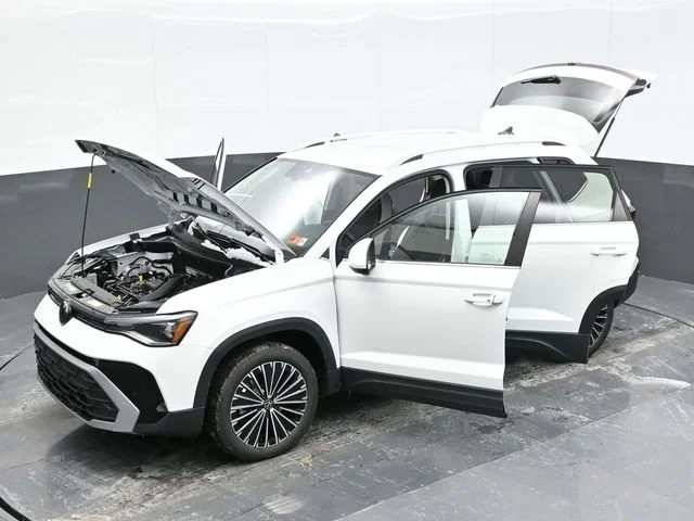 2025 Volkswagen Taos SE - Photo 28