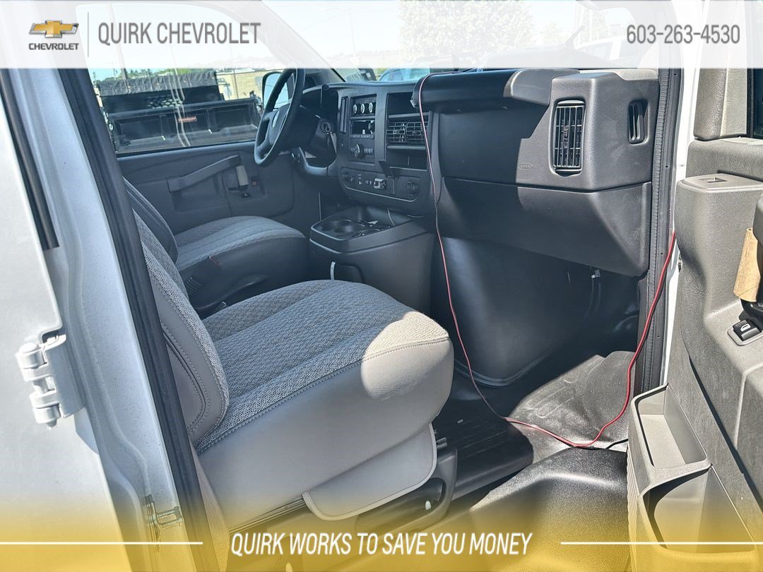 2025 Chevrolet Express Cargo Work Van - Photo 13