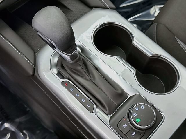 New 2026 Summit White Chevrolet 2LT image 18