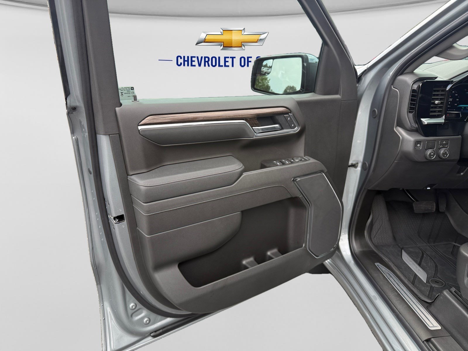 New 2026 Sterling Gray Metallic Chevrolet LT image 10