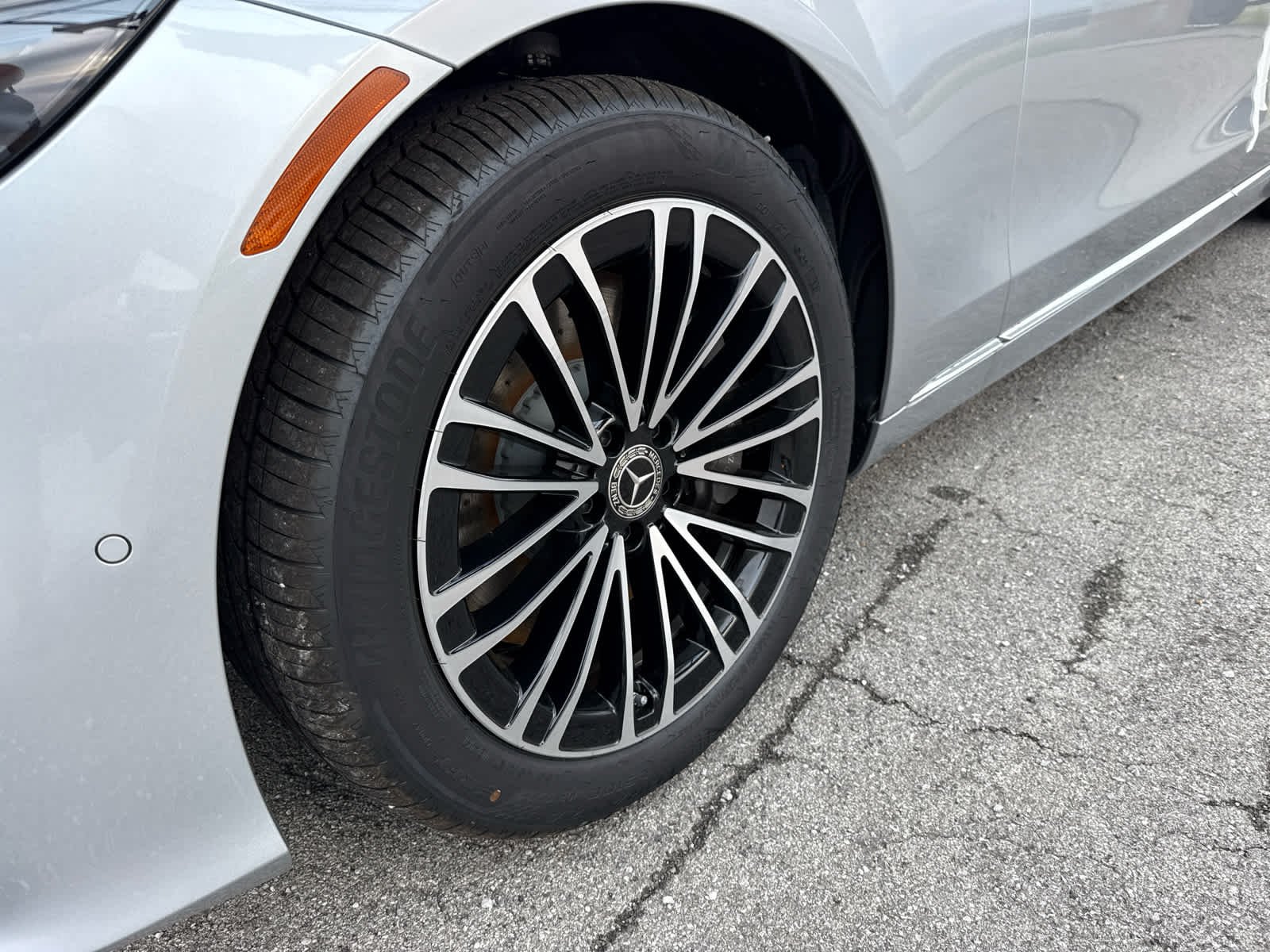 New 2027 Cirrus Silver Metallic Mercedes-Benz S 580 image 8