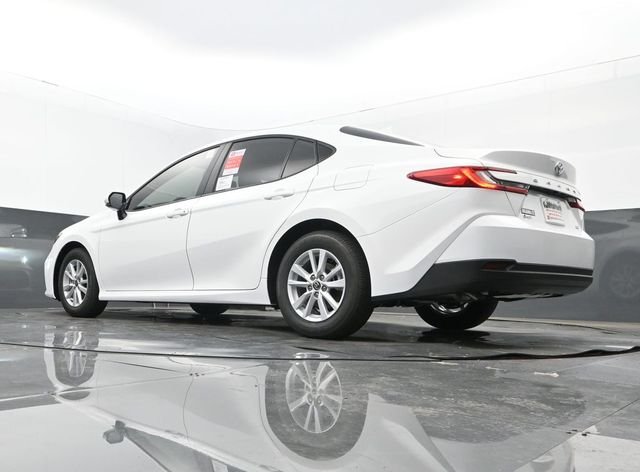 New 2026 Ice Cap Toyota LE image 23