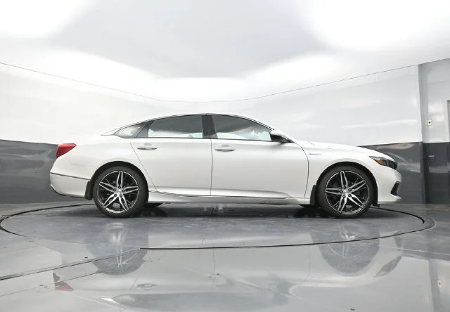 Used 2021 White Honda Touring image 38