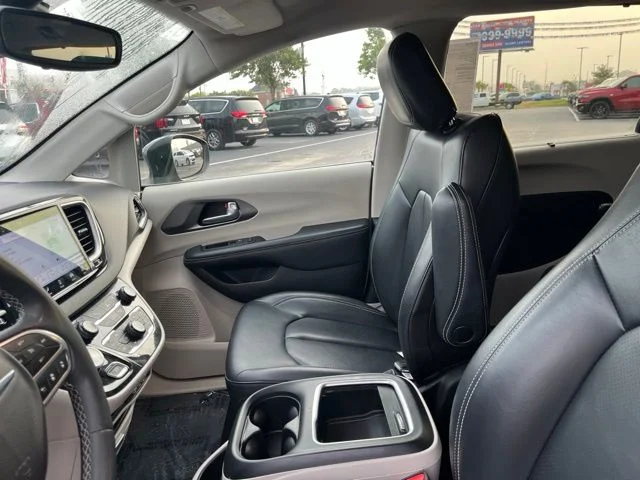 Used 2023 Gray Chrysler Touring L image 10