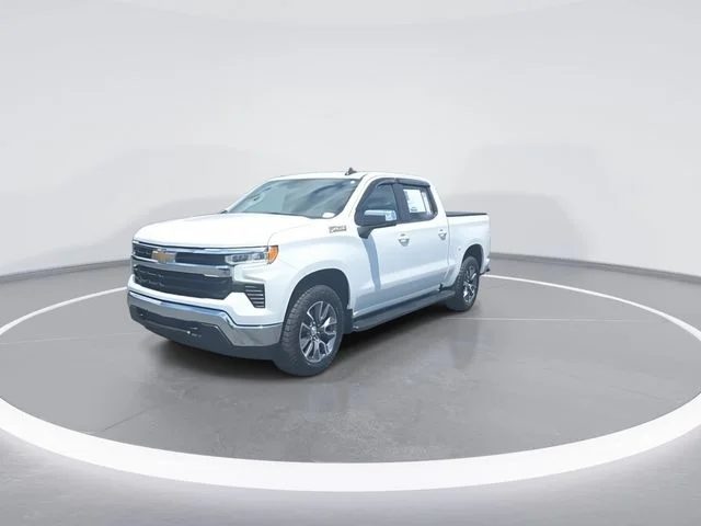 Used 2024 White Chevrolet LT image 4